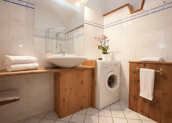 Apartament Casa Melide 3 *